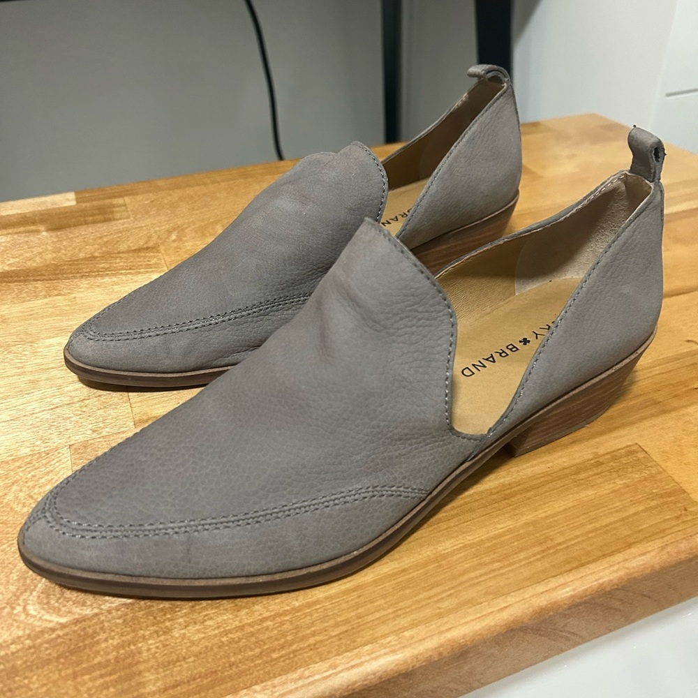 Gray Leather Women’s Shoes
